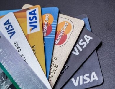 Credit Card यूजर्स को झटका: इस बैंक ने कार्ड पर बंद दी ये सुविधा